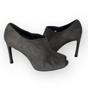 Stuart Weitzman Grey Altamira Peep-Toe Suede Ankle boots/ Booties Pumps size 7 M